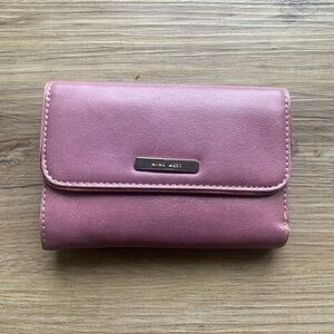 Nine West wallet